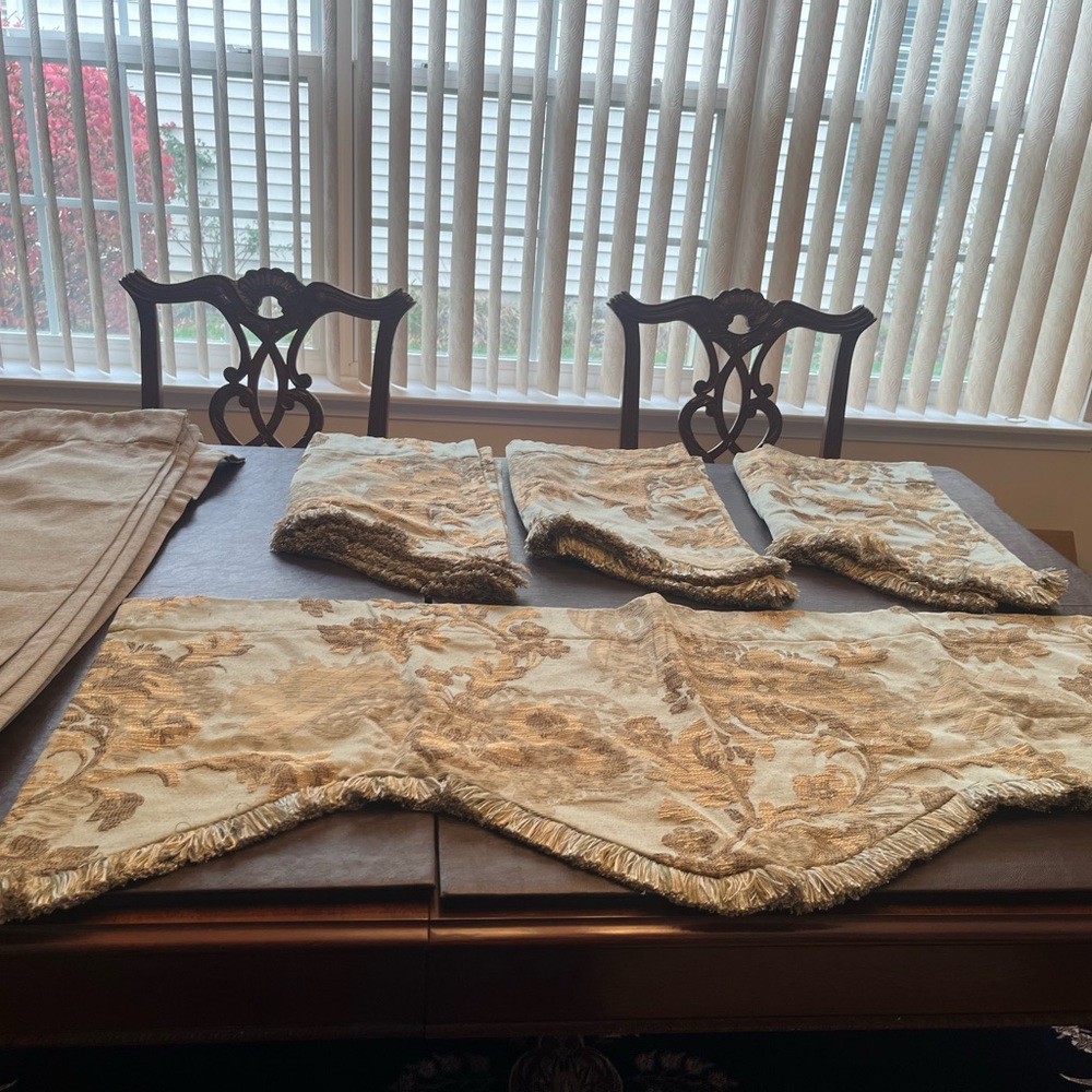 Curtains and drapes
